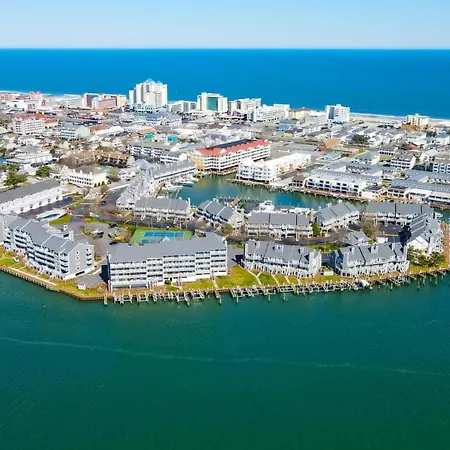 Harbour Island 403M Apartment